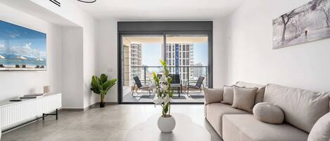 Apartment, Balcony, City View | Living area