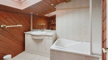 Een douche, een haardroger, handdoeken