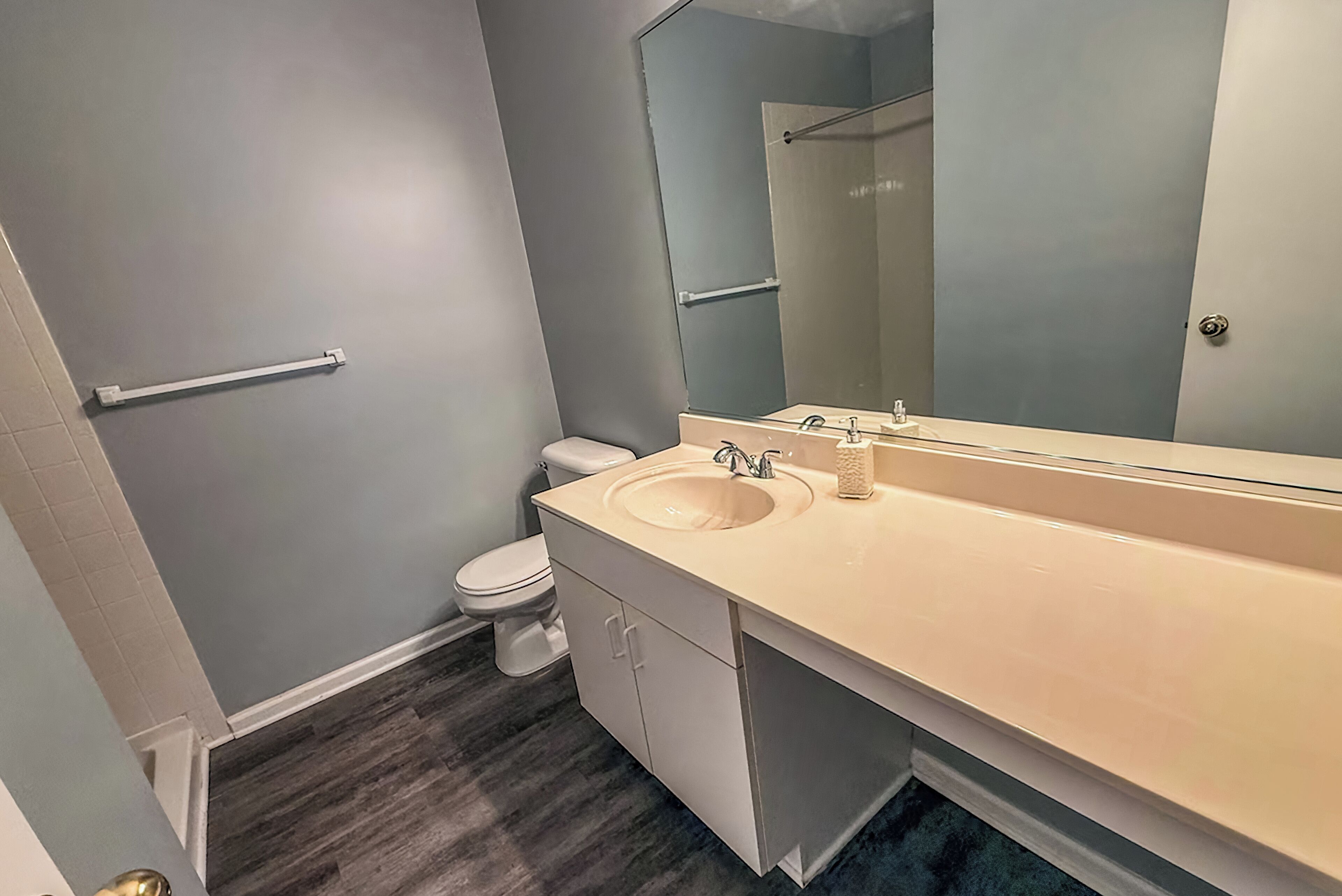Apartamento, sacada | Banheiro