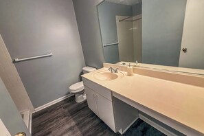 Apartment, Balcony | Bathroom - Nyakio Suite (Chesapeake)