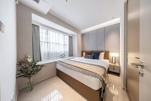 A modern hotel room with a large bed, bedside table, lamp, and a window with curtains. - Bailai audio & video yaju (Shenzhen)