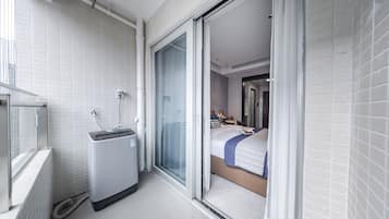 Comfort Single Room, Balcony, City View | Blackout curtains, iron/ironing board, free WiFi, bed sheets