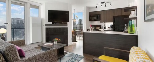 Worldmark Luxury 2-Bedrm Suite in Downtown Vancouver near BC Field for World Cup