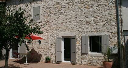 maison avec terrasse et 2 places de parking à Bourg saint Andéol