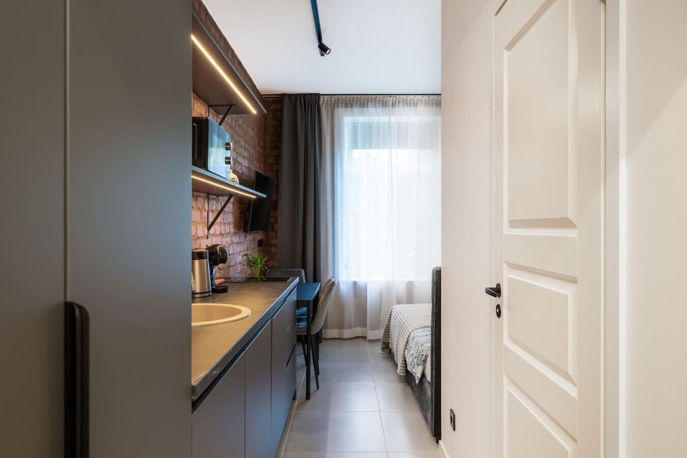 Amber Glow Studio: Historic Charm & Modern Comfort - Riga
