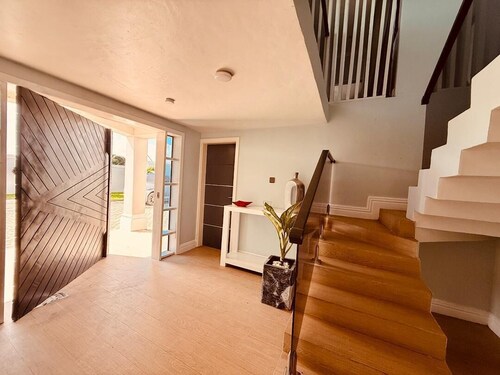 Zurano Villa – Your Spacious and Cosy Home Away from Home!