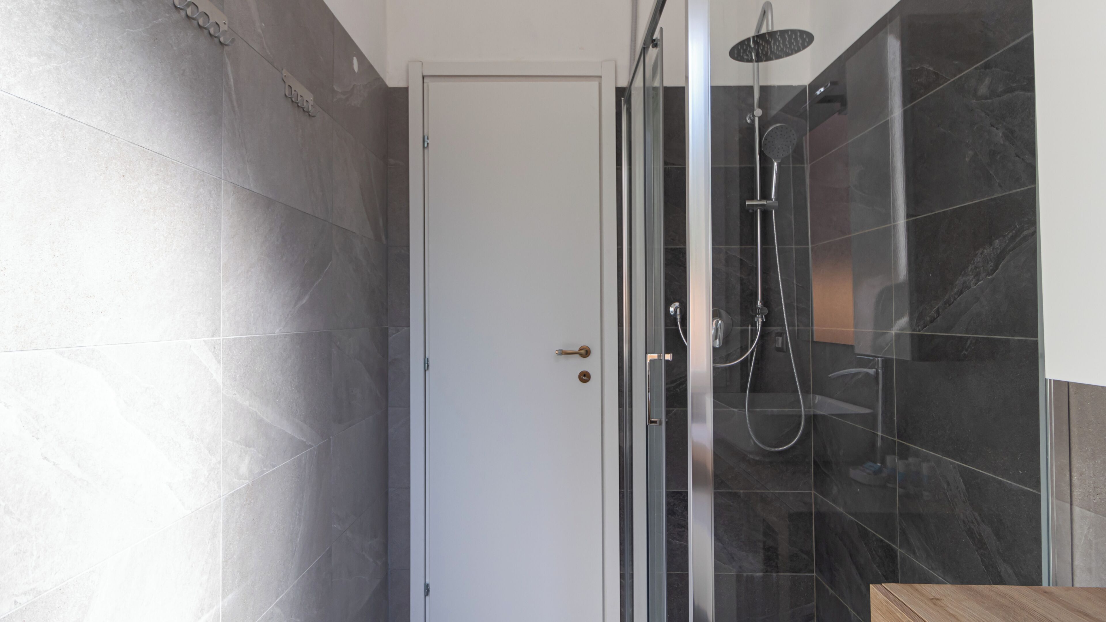 Apartamento (2 Bedrooms) | Baño | Ducha y bidé