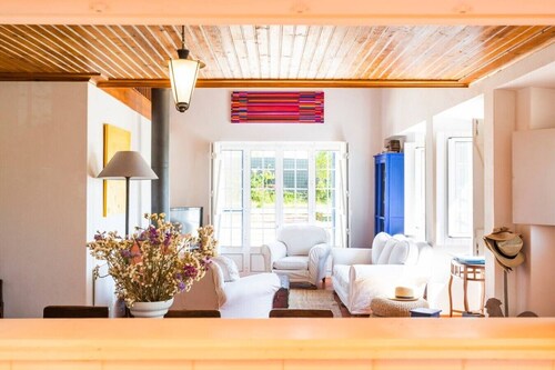 Country Escape, Pool, BBQ, Pizza Oven & Games Barn