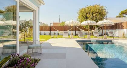 Blue Beach Villa - Coastal Escape