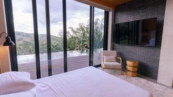 Comfort House, 2 Bedrooms, Private Pool, Mountain View | In-room safe, individually decorated, individually furnished, desk