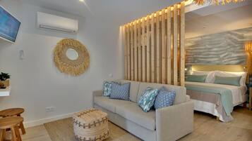 Studio | Living area