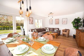 Dining - Vrbo Property (Grömitz)