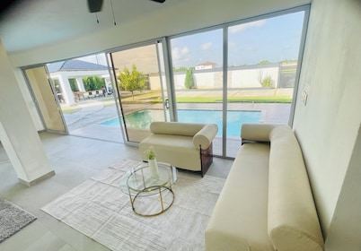 Marvelous 3-bedroom house with AC in charming in Bani, Pizarrete