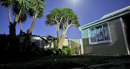 Centrally located cottage within walking distance to ocean and the popular Point