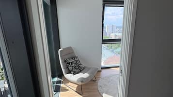 Superior-Apartment, 2 Schlafzimmer, Sauna, Stadtblick | Innenbereich