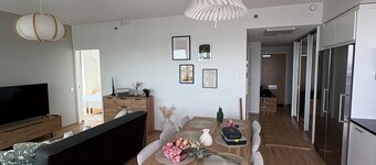 New 12th Floor 2BR Apt - Stunning Views