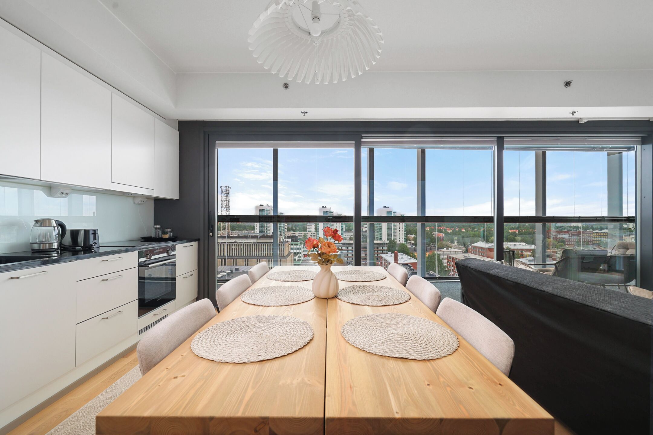 Superior Apartment, 2 Bedrooms, Sauna, City View | Dining room