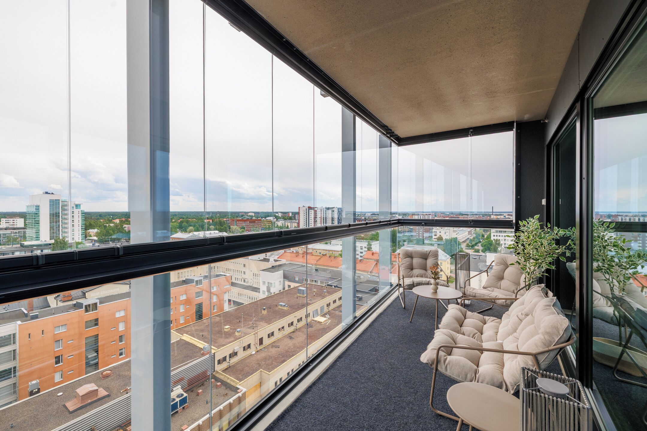 Superior-Apartment, 2 Schlafzimmer, Sauna, Stadtblick | Blick vom Balkon