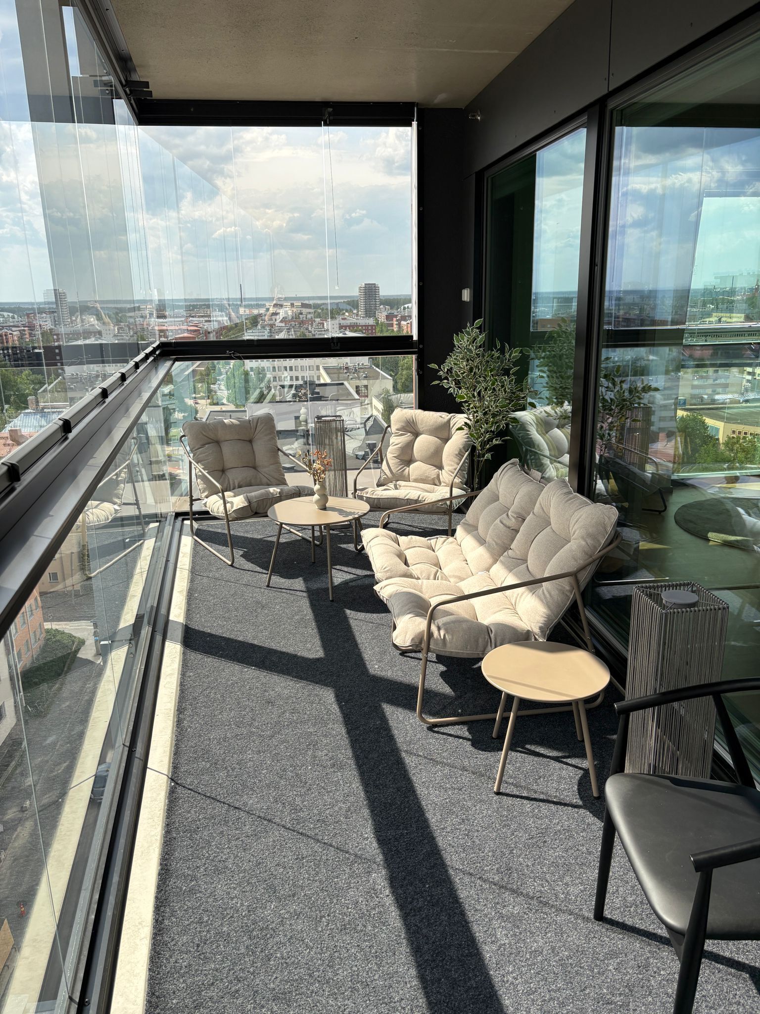 Apartamento superior, 2 quartos, sauna seca, vista para a cidade | Sacada