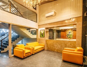 Lobby - Regal Sands Hotel  (Calangute)