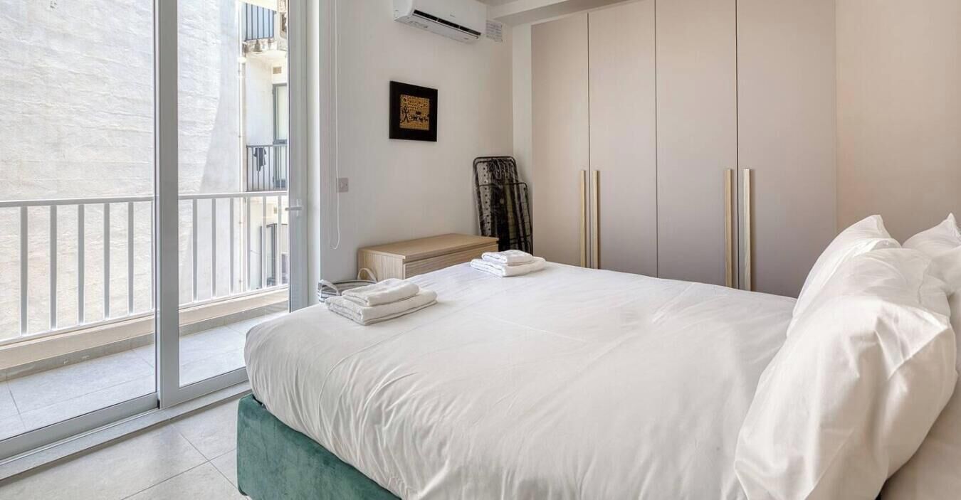 Desk, iron/ironing board, travel crib, WiFi