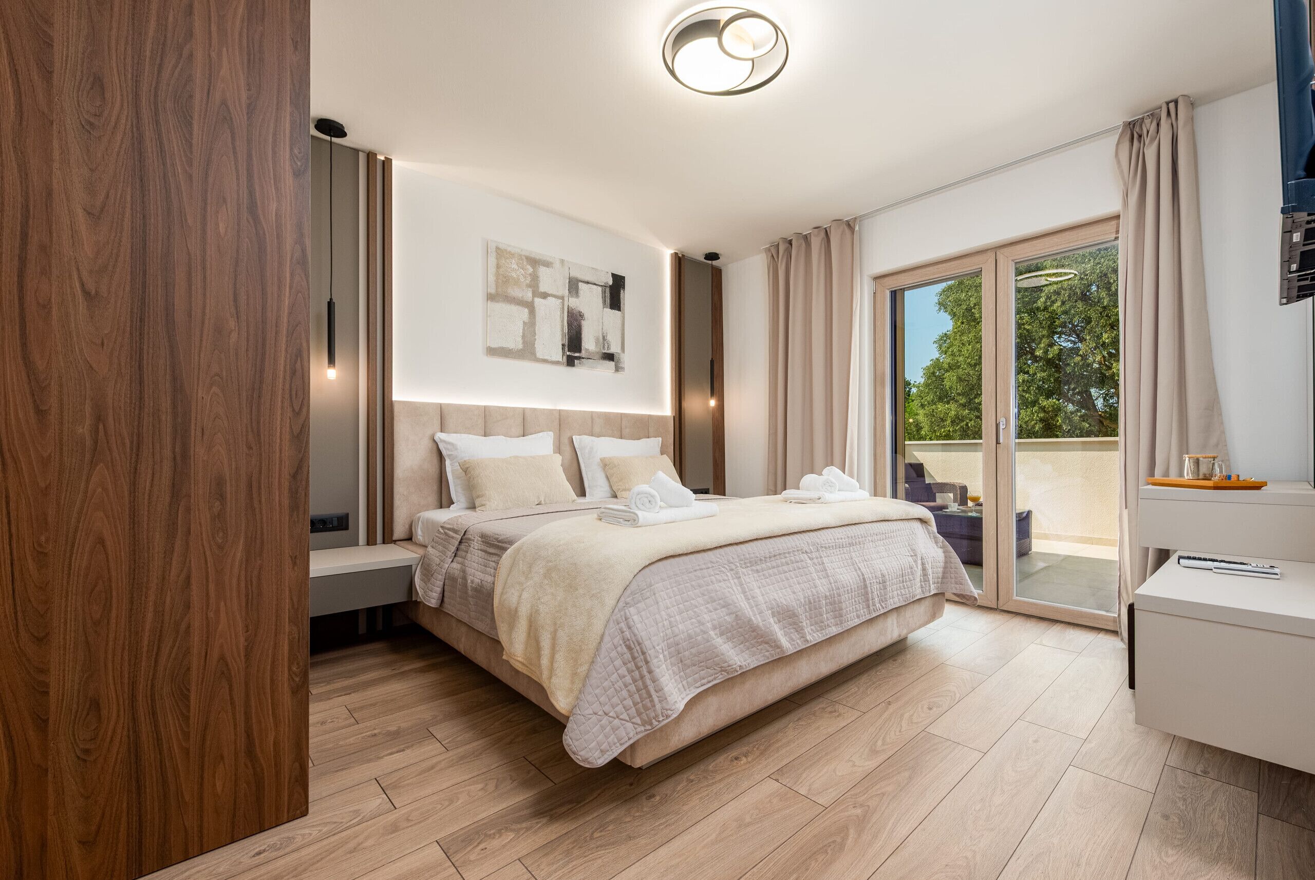 In-room safe, iron/ironing board, free WiFi, bed sheets