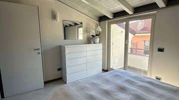 1 slaapkamer, een strijkplank/strijkijzer, gratis wifi, beddengoed