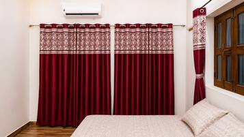 Classic Double Room | Free WiFi