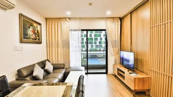 Superior Apartment, 1 Bedroom, Balcony, City View | Living area
