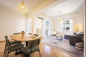 Dining - Spacious 2BR Koukaki Balcony Acropolis (Athina)