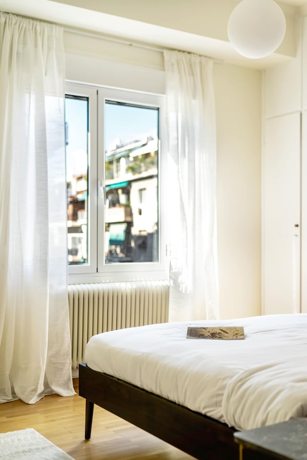Iron/ironing board, free WiFi - Spacious 2BR Koukaki Balcony Acropolis (Athina)