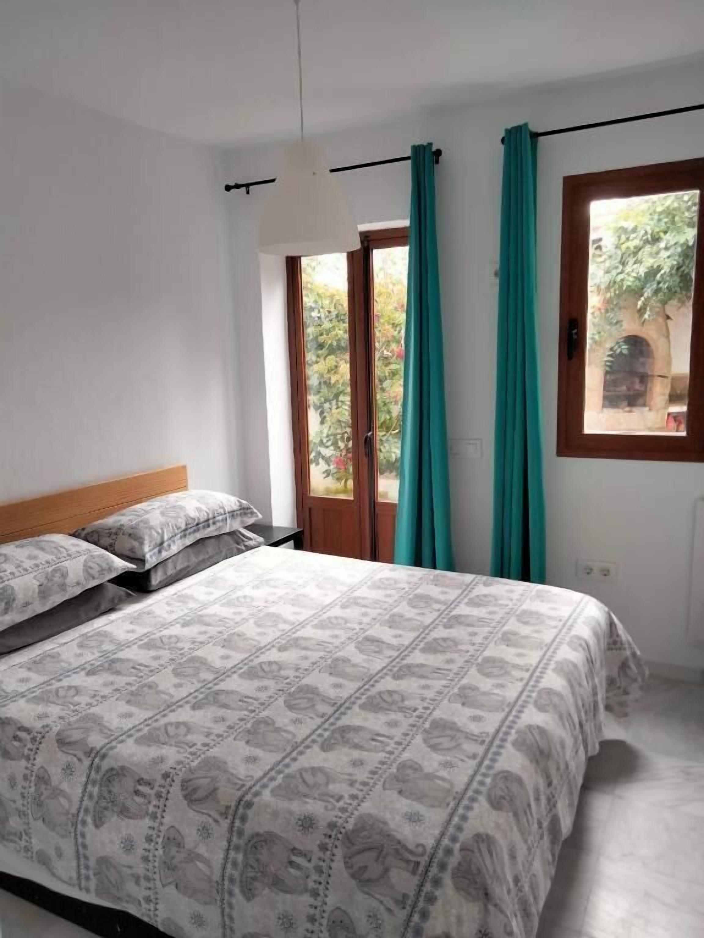 Habitació quàdruple familiar, pati, vistes al jardí | Wifi gratuïta 