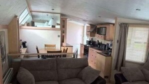 Unclassified image, 2 of 16, button - 2 Bed - Sleeps 6 - Lake View - Beach Access - Pets (Skegness)
