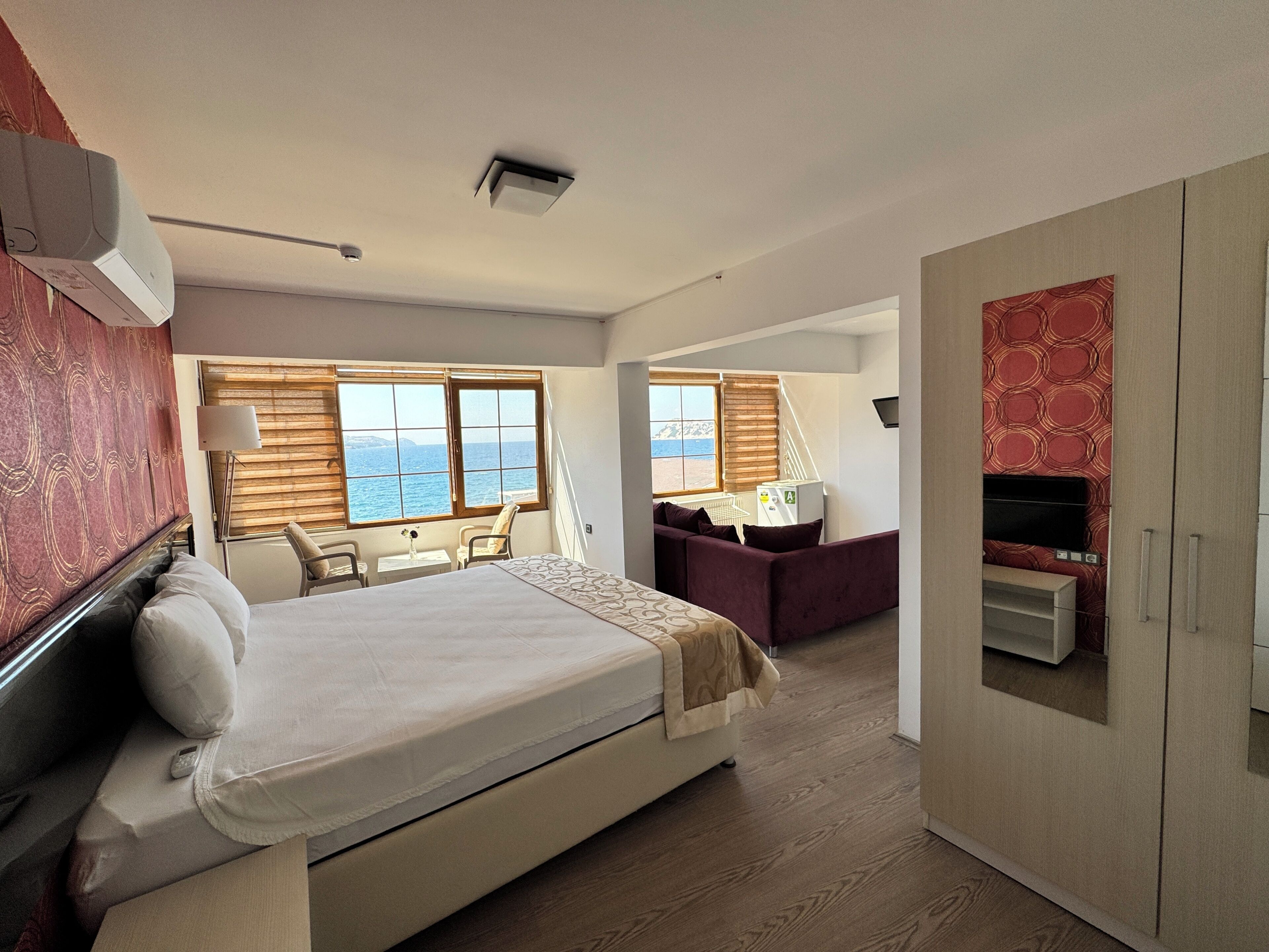 Chambre Deluxe, vue sur la mer | Espace de travail pour ordinateurs portables, accès au Wi-Fi (inclus)