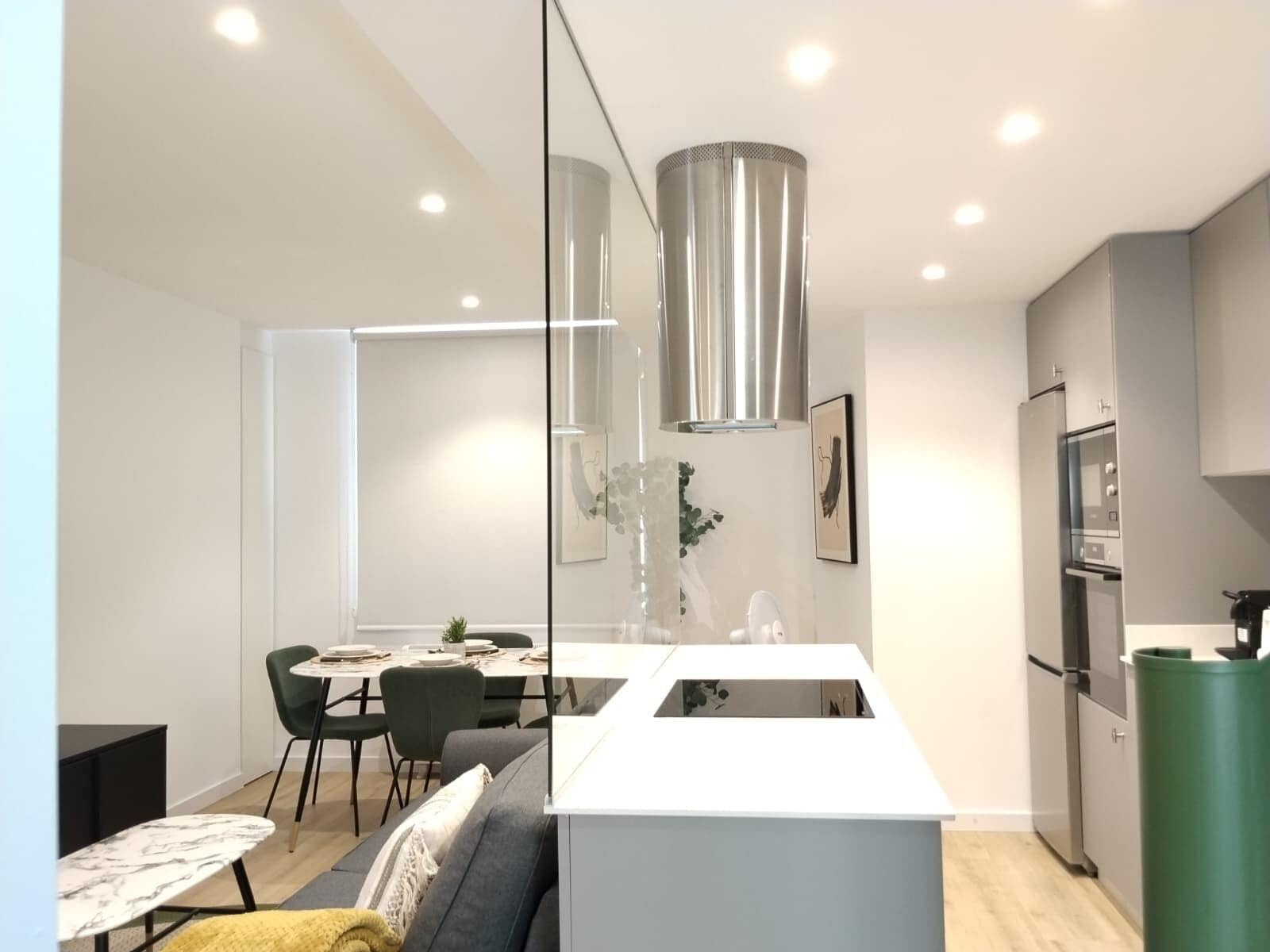 Duplex, 3 Bedrooms | Private kitchen | Fridge, oven, stovetop, coffee/tea maker