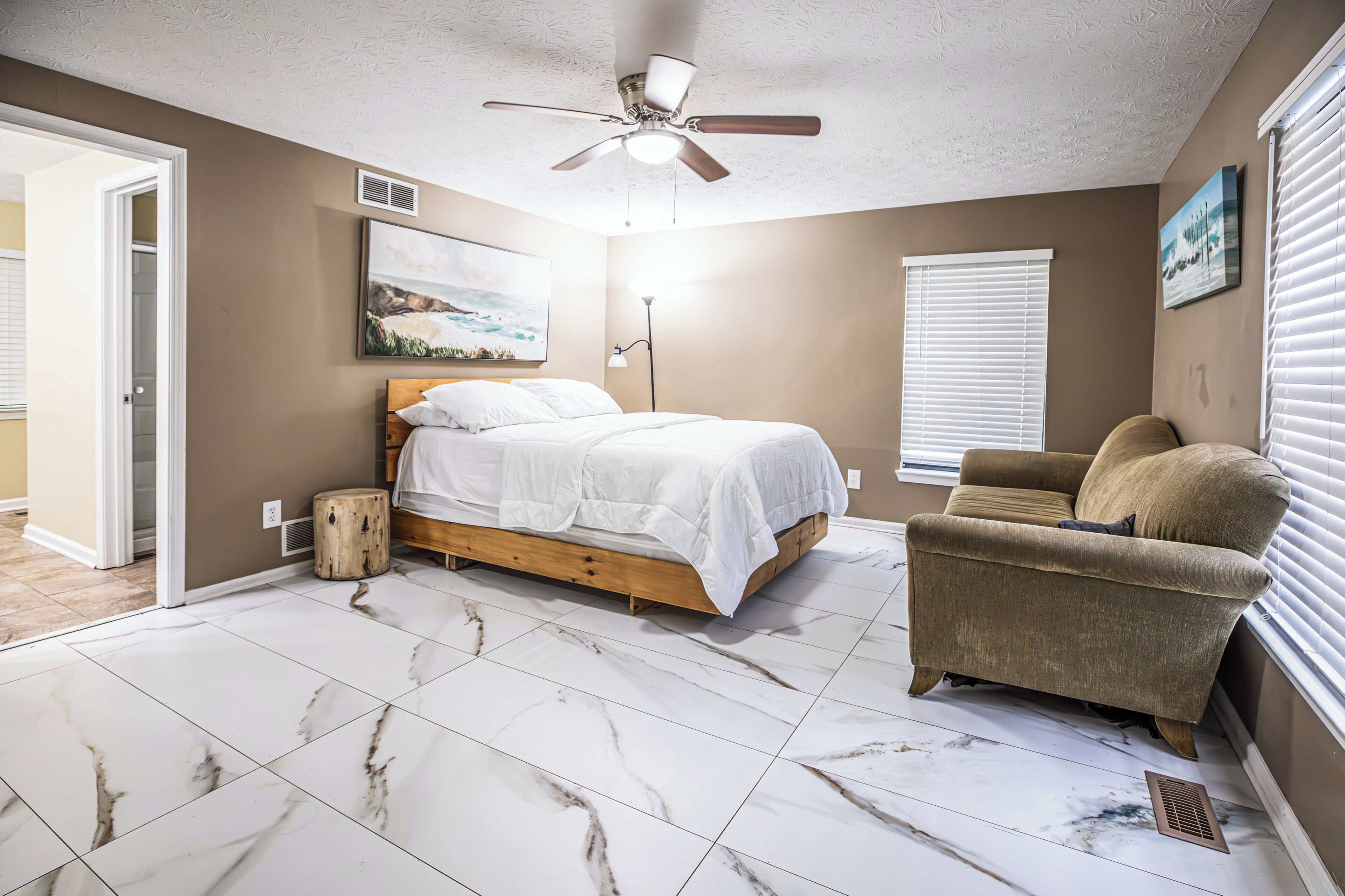 House, Patio | Iron/ironing board, free WiFi