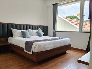 Iron/ironing board, free WiFi - LG CORDIAL (Mysuru)