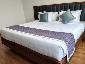 Iron/ironing board, free WiFi - LG CORDIAL (Mysuru)