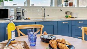 Dining - Sea-View Apartment - Steps to Beach & Shops (Pembrokeshire)