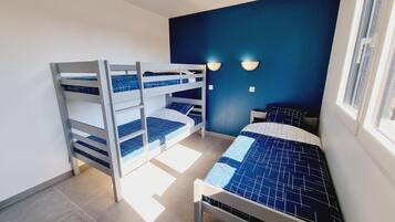 2 bedrooms, WiFi (free)