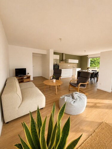 Maison Danzo in the pretty bay of St-Brieuc