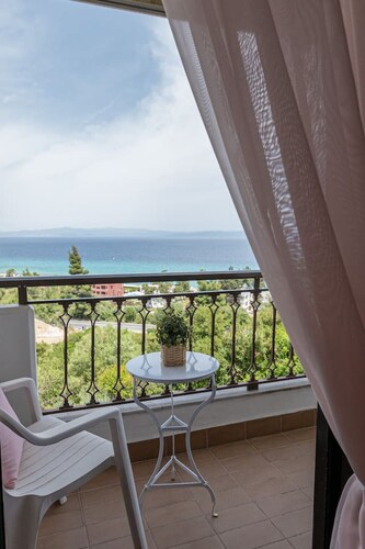 Vaya`s Maisonette by RentalsPro - Polychrono Halkidiki
