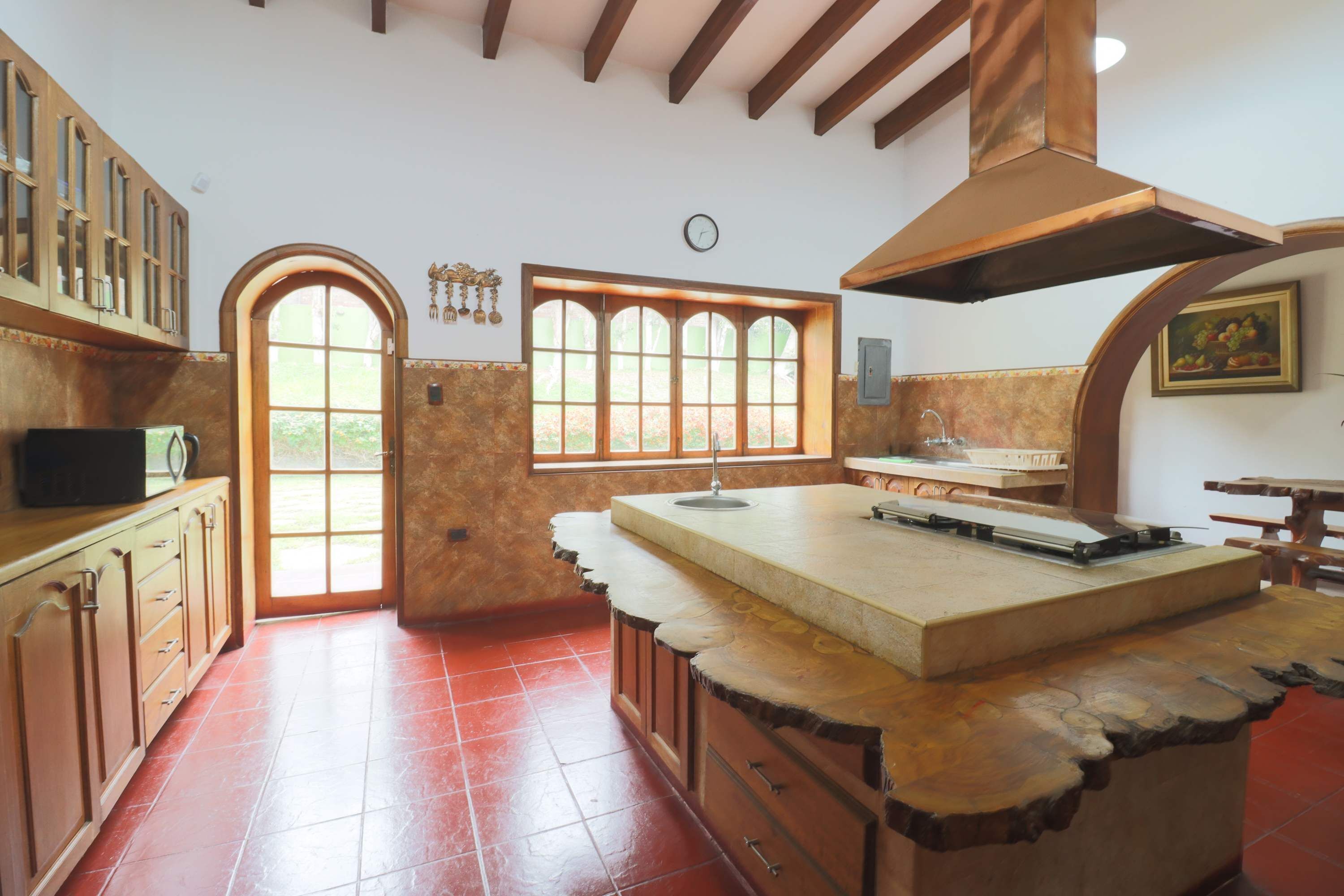 12 bedrooms, Internet