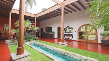 House | 12 bedrooms, Internet
