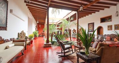 w Spacious 12br Stay w Pool BBQ in Pachacamac