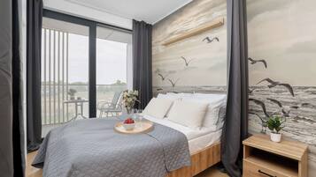 Iron/ironing board, travel cot, WiFi, bed sheets