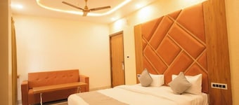Hotel Shree Karni Palace