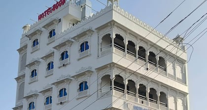 Hotel Shree Karni Palace