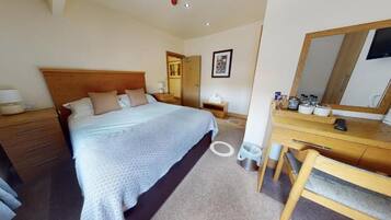 Double Room | Iron/ironing board, free WiFi