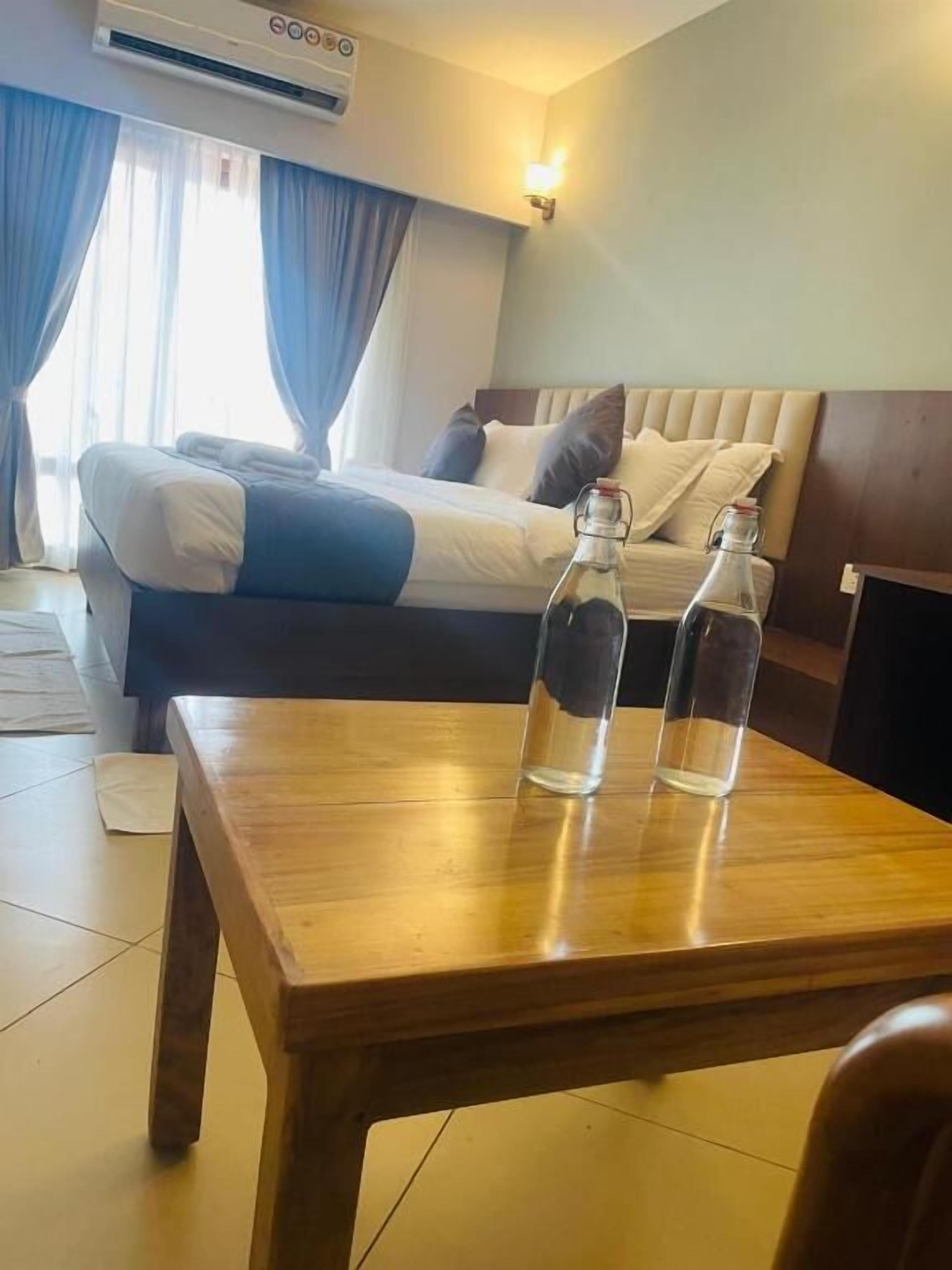 Habitación Deluxe doble, balcón, vistas a la ciudad | Wifi gratis